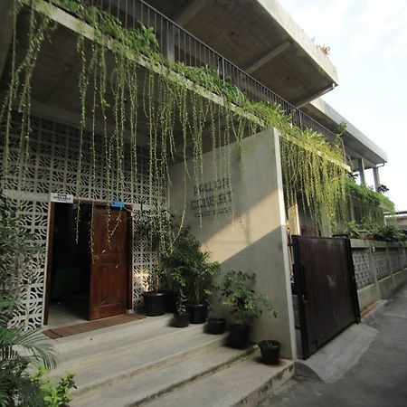 Pawon Cokelat Guesthouse Джок'якарта Екстер'єр фото