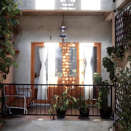 Pawon Cokelat Guesthouse Джок'якарта Екстер'єр фото