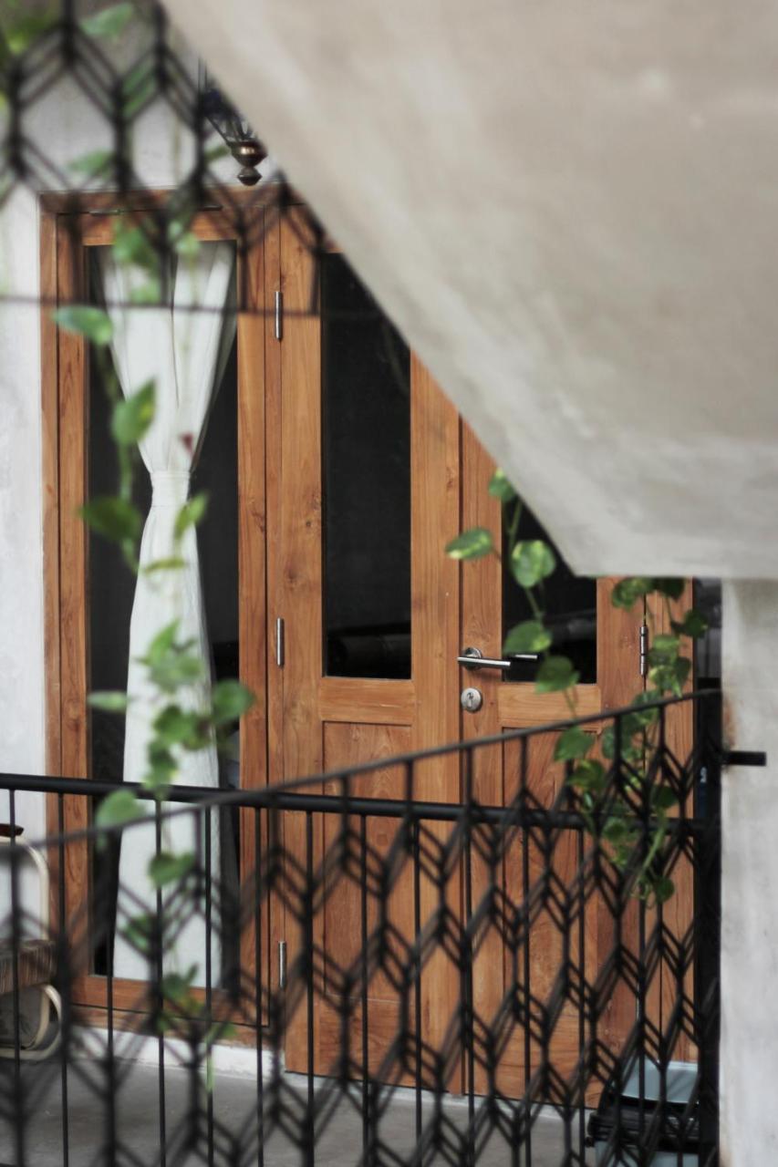 Pawon Cokelat Guesthouse Джок'якарта Екстер'єр фото